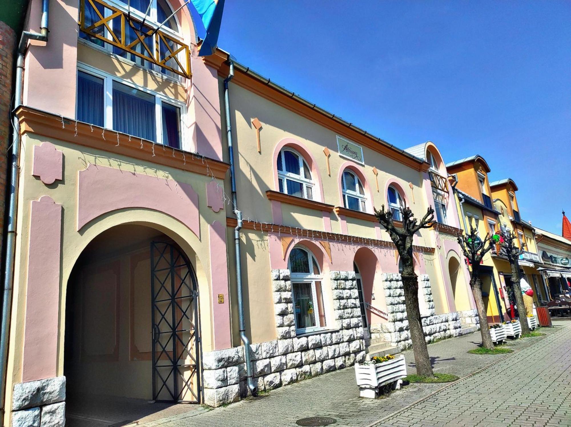 Atrium Hotel Харканы Экстерьер фото